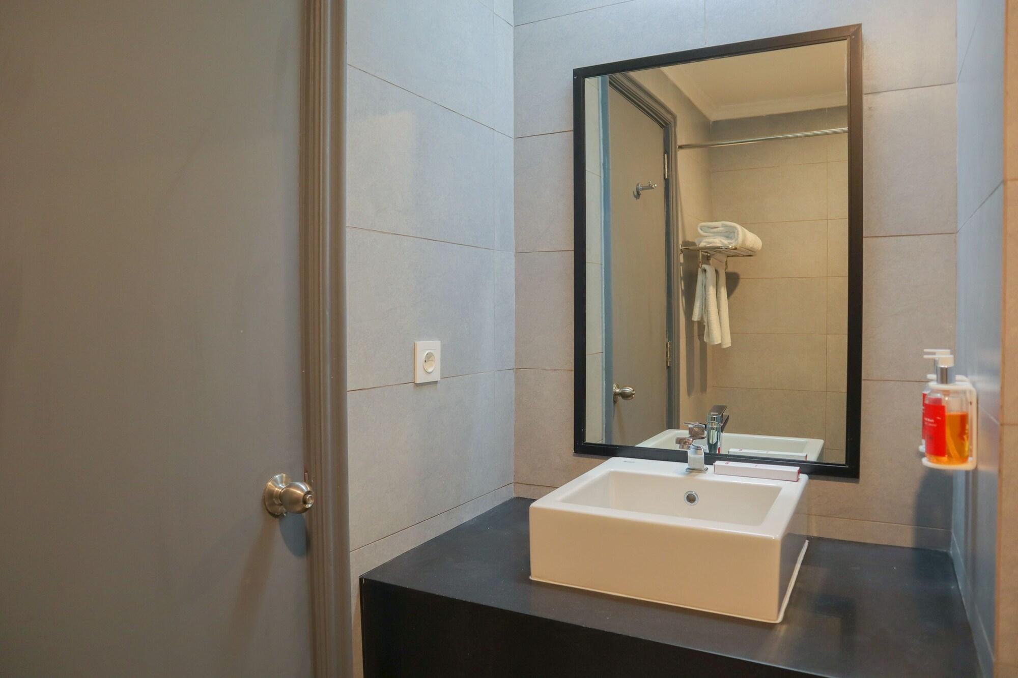 Super Oyo Townhouse 2 Hotel Gunung Sahari Jakarta Eksteriør bilde