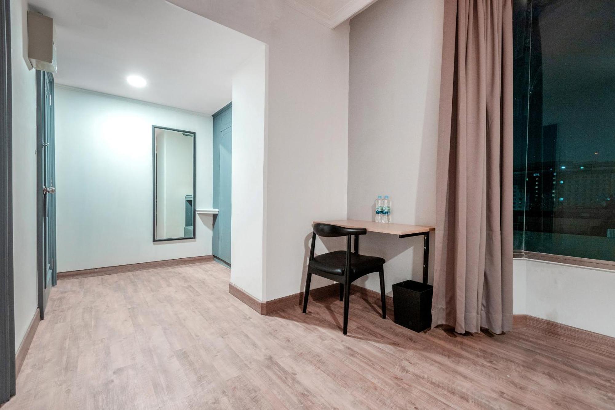 Super Oyo Townhouse 2 Hotel Gunung Sahari Jakarta Eksteriør bilde