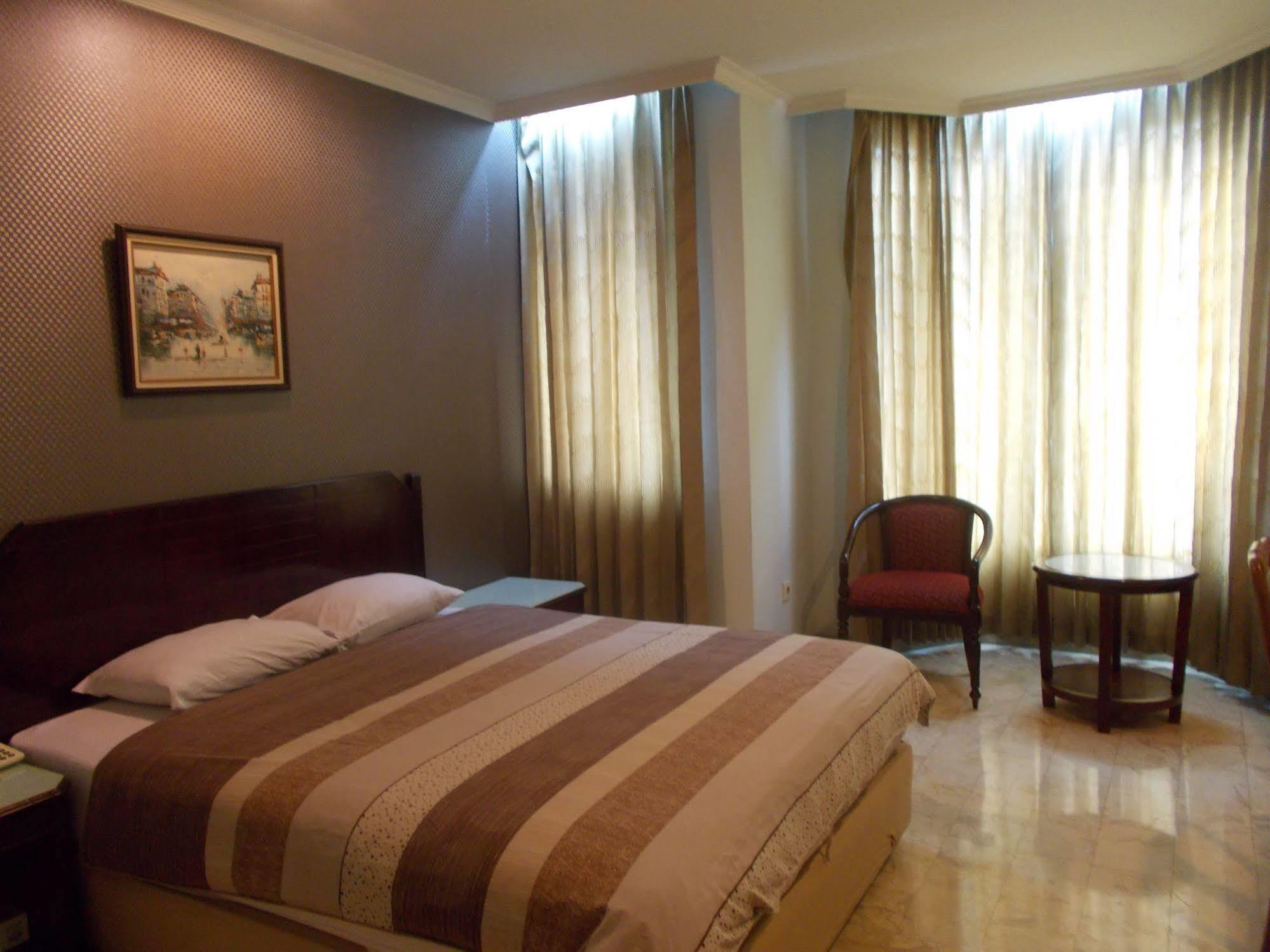 Super Oyo Townhouse 2 Hotel Gunung Sahari Jakarta Eksteriør bilde